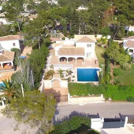 Villa Mirlos *